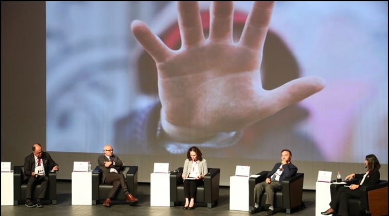 D&uuml;nya M&uuml;lteci ve G&ouml;&ccedil; Kongresi Sonu&ccedil; Bildirgesi