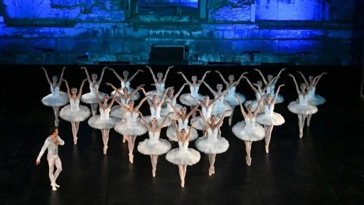 Efes Opera ve Bale Festivali, 'Kuğu Gölü' balesiyle perdelerini açtı