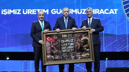 Erdoğan&rsquo;a verilen tarihi tablo Gaziantep&rsquo;te dokundu!