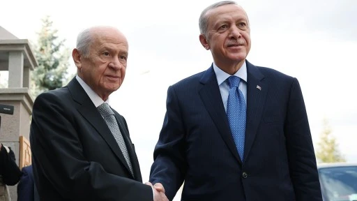 Erdoğan, Bahçeli'ye övgüler dizdi ve teşekkür etti.