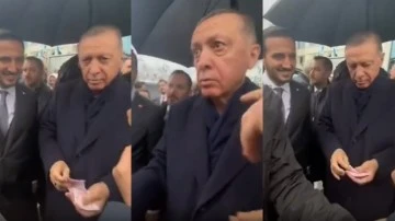 Erdoğan &ccedil;ocuklara yine para dağıttı: Dur. Ayıp ayıp...