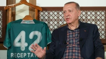 Erdoğan'dan gen&ccedil;lere: Siyasette k&uuml;sl&uuml;k olmaz!