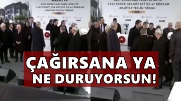 Erdoğan'dan sunucuyu azar: Çağırsana ya, ne duruyorsun!