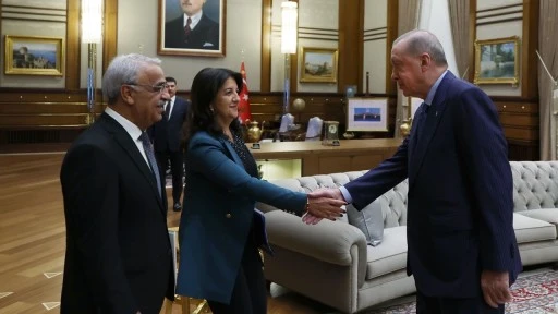 Erdoğan, DEM Parti İmralı Heyeti ile görüştü