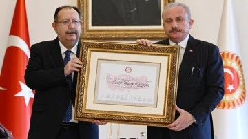 Erdoğan'ın mazbatası Şentop’a teslim edildi