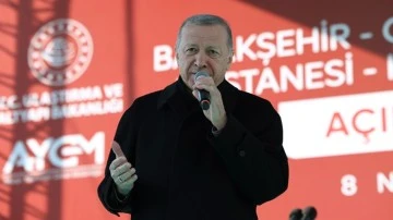 Erdoğan, yine 'seccade' ile Kılı&ccedil;daroğlu'nu hedef aldı