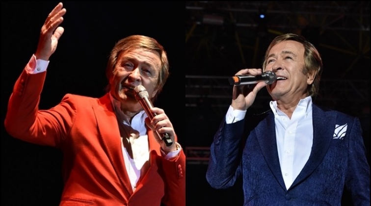 Erol Evgin'e 50. yıl hediyesi