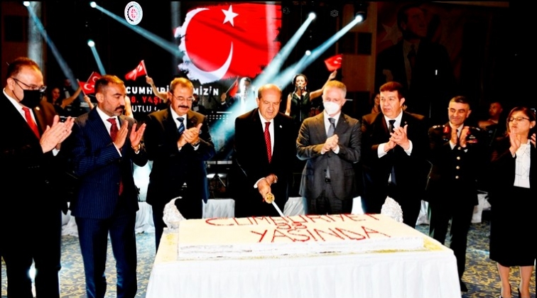 Ersin Tatar, GTO'nun Cumhuriyet Balosu'na katıldı