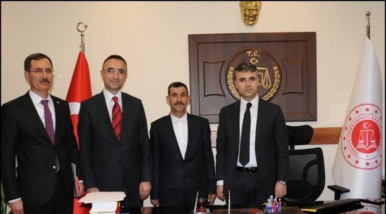 Eski h&uuml;k&uuml;ml&uuml;ler i&ccedil;in &ouml;yk&uuml; yarışması