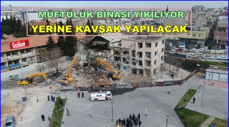 Eski m&uuml;ft&uuml;l&uuml;k binası yıkılıyor