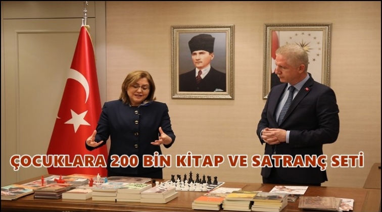 Evde kalan &ccedil;ocuklara 200 bin kitap dağıtılacak