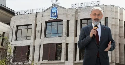 Ey&uuml;psultan Belediyesi&rsquo;ne operasyon: Başkan &Ouml;zmen dahil 28 kişi g&ouml;zaltında
