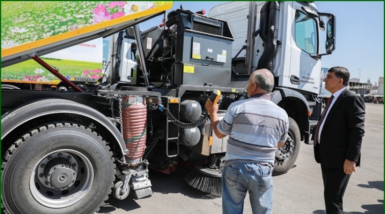 Fadıloğlu hibe edilen ara&ccedil;ları inceledi