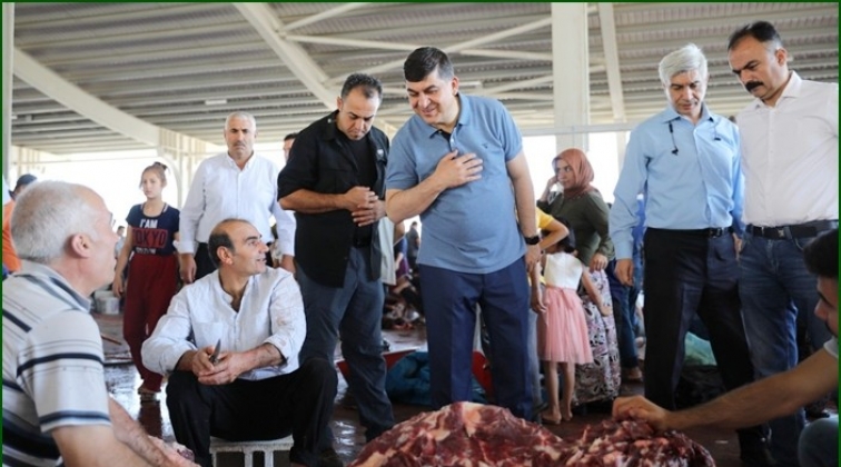 Fadıloğlu, kurban kesim yerlerini gezdi