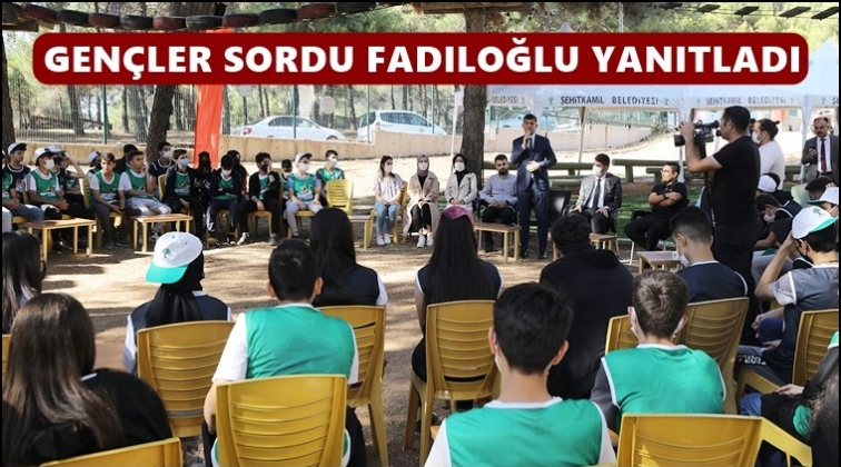 Fadıloğlu, liseli &ouml;ğrencilerle buluştu...