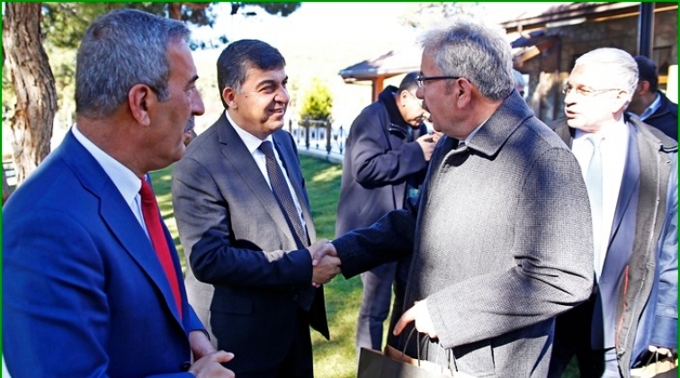 Fadıloğlu, okul m&uuml;d&uuml;rlerini ağırladı