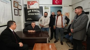 Fadıloğlu, taksicileri duraklarında ziyaret etti