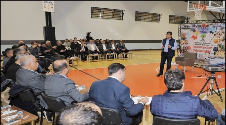 Fadıloğlu'ndan spor muhabirlerine teşekk&uuml;r