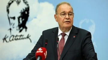 Faik &Ouml;ztrak: T&uuml;rkiye&rsquo;yi Avrupa&rsquo;nın &lsquo;1 milyoncu marketi&rsquo; haline getirdiler