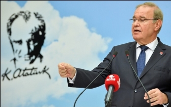 Faik &Ouml;ztrak: Vatanı satmak, işte b&ouml;yle olur&hellip;