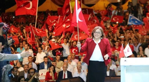 Fatma Şahin'den 15 Temmuz mesajı
