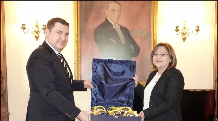 Fatma Şahin Paris&rsquo;te...