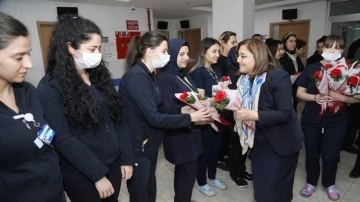 Fatma Şahin, sağlık çalışanlarının Tıp Bayramı'nı kutladı