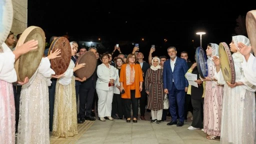 Fatma Şahin, Şırnak&rsquo;ta Hz. Nuh&rsquo;u Anma ve Sefine Festivali&rsquo;ne katıldı