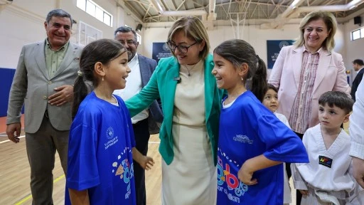 Fatma Şahin, Yaz Okulları’nı ziyaret etti