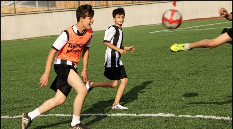 Futbol spor okulu büyük ilgi görüyor