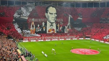 Galatasaray'dan muhteşem Cumhuriyet koreografisi 