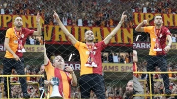 Galatasaray yeni transferi Ziyech'i böyle tanıttı