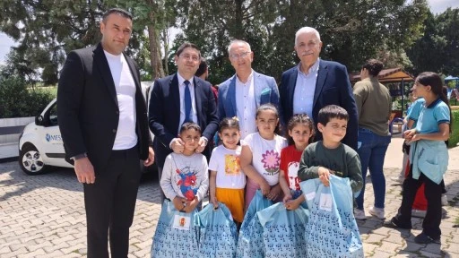 Gazeteciler, Hataylı &ouml;ğrencilerle umudu paylaştı