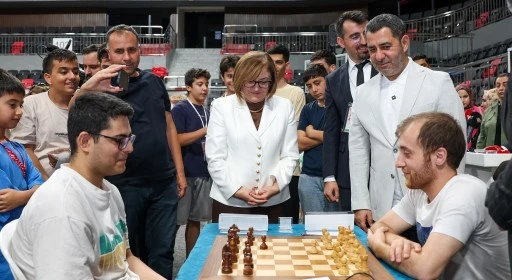 Gazi Open Uluslararası A&ccedil;ık Satran&ccedil; Turnuvası&rsquo;nın a&ccedil;ılış t&ouml;reni yapıldı 