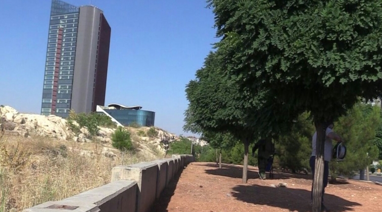 Gaziantep adliyesi &ouml;n&uuml;nde ş&uuml;pheli &ccedil;anta alarmı!
