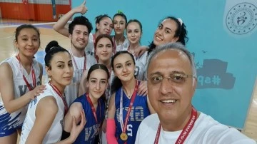 Gaziantep Kolej Vakfı Voleybol’da Türkiye Finallerinde