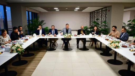 Gaziantep sağlık y&ouml;neticileri iftarda buluştu