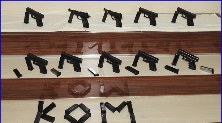Gaziantep'te 10 tabanca 30 şarjör ele geçirildi