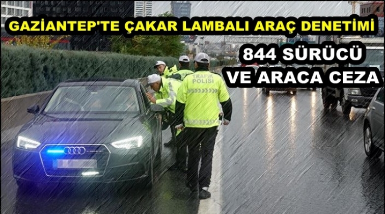 Gaziantep'te &ccedil;akar lambalı ara&ccedil;lara denetim