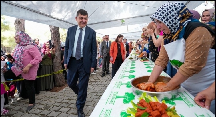 Geleneksel yağlı köfte yarışması ilgi gördü