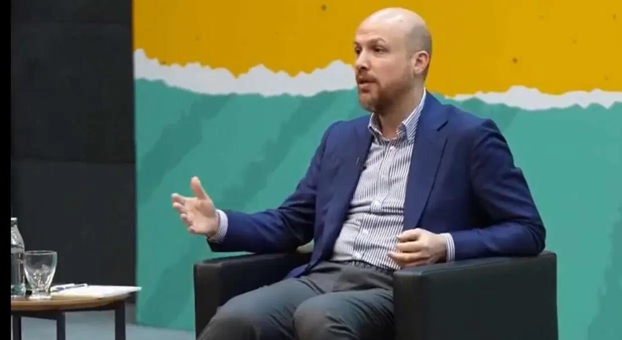 Gen&ccedil;lerden Bilal Erdoğan'a 'Nasıl para kazanıyorsunuz?' sorusu...