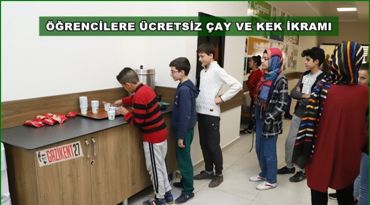 Gen&ccedil;lik K&uuml;t&uuml;phanesi&rsquo;nden &ouml;ğrencilere ikram