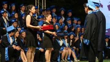 GKV Ortaokulu’nda mezuniyet heyecanı