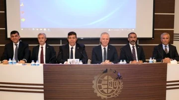 GTO Meclis'i Vali G&uuml;l ve Belediye Başkanlarını ağırladı