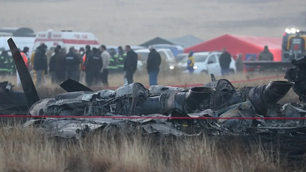 Gürcistan'da düşen uçağın kara kutusu bulundu!