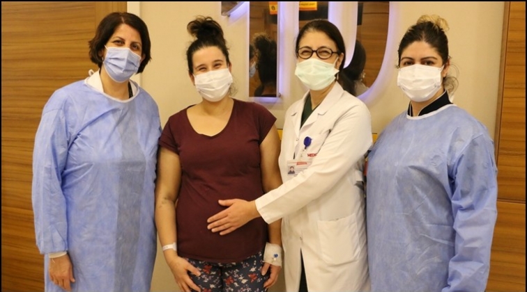 Hamile kadın, Covid 19'u yendi...