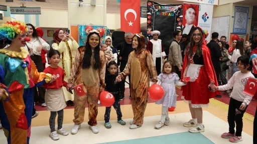 Hasan Kalyoncu &Uuml;niversitesi'nden &ccedil;ocuklara .ayram hediyesi