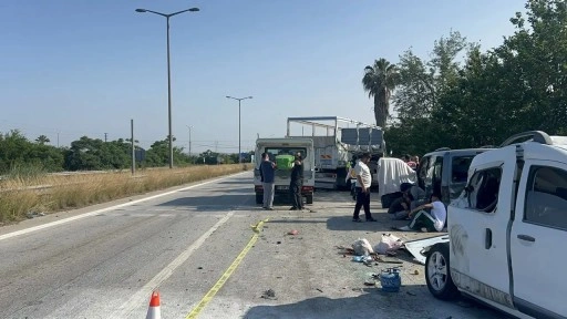 Hatay’da kamyon 3 araca çarptı: 1 ölü, 10 yaralı