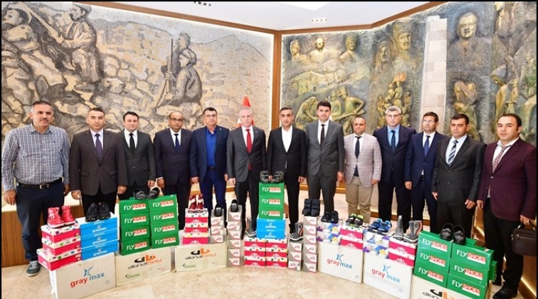 Hayırsever işbirliği &ccedil;ocukların y&uuml;z&uuml;n&uuml; g&uuml;ld&uuml;rd&uuml;