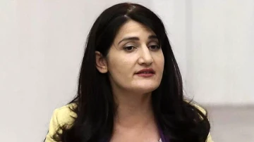 HDP'li Semra G&uuml;zel'in milletvekilliği d&uuml;ş&uuml;r&uuml;ld&uuml;!